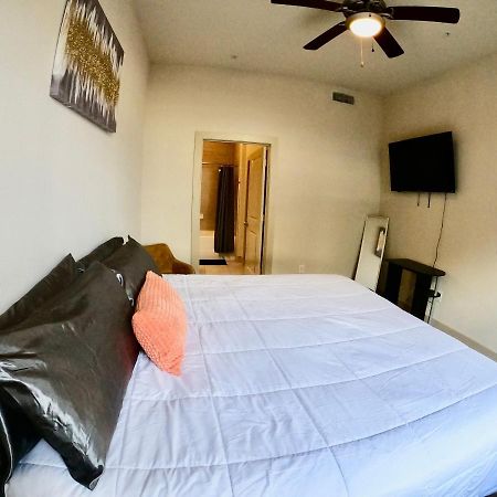 Appartement 5 Mins To Med Center, Comfy King Beds, Wifi,Gym,Pool à Houston Extérieur photo